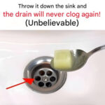 Life Tip: How to Tell the Difference Between a Real Mirror and a Two-Way Mirror in Fitting Rooms